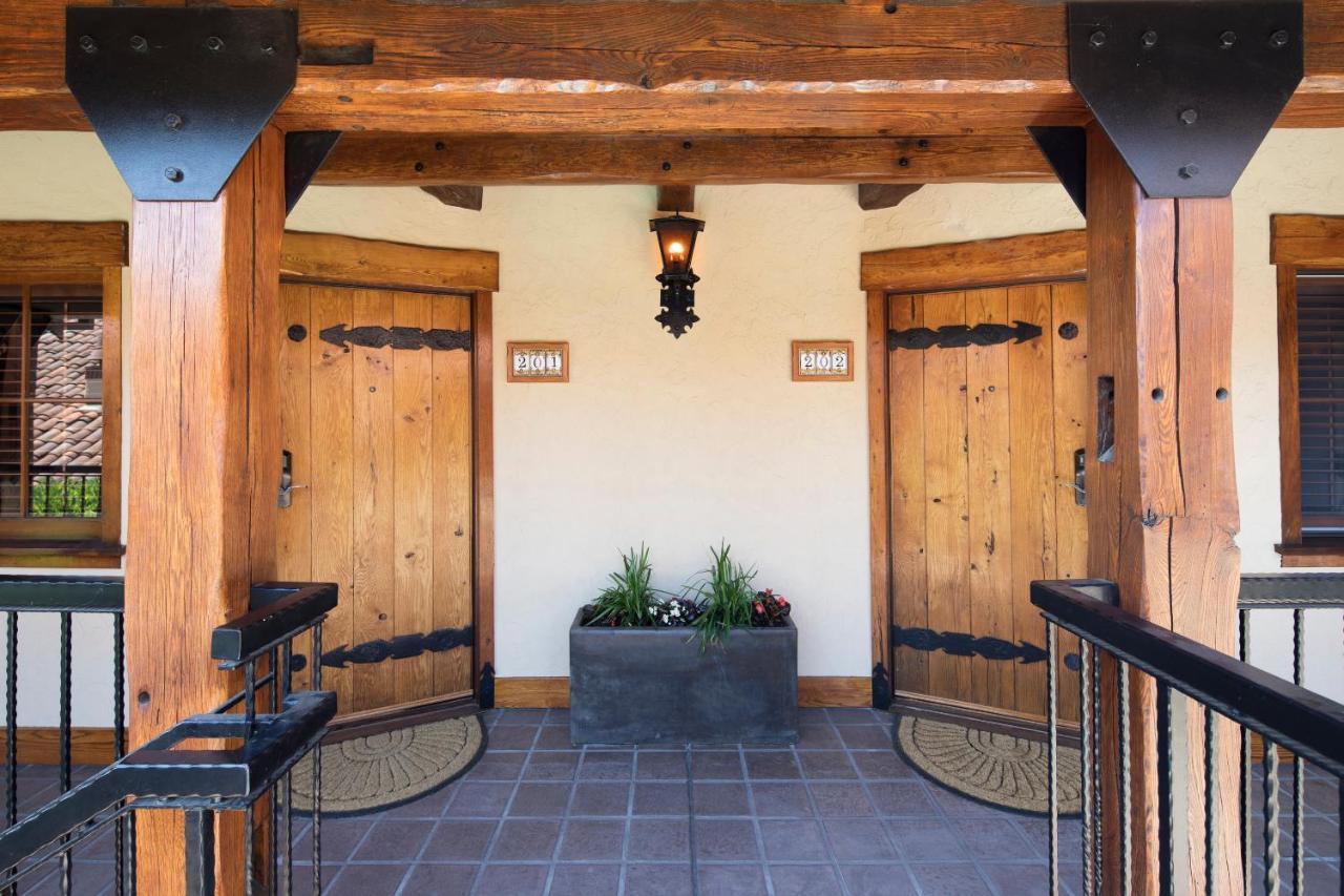 Rancho Caymus Inn Rutherford Exterior photo