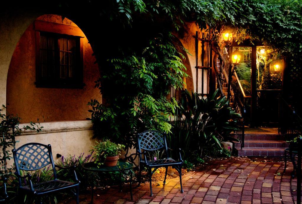 Rancho Caymus Inn Rutherford Exterior photo
